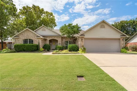 2303 Cardinal Ln, Poteau, OK 74953