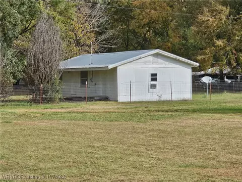 38654 Nursery, Howe, OK 74940