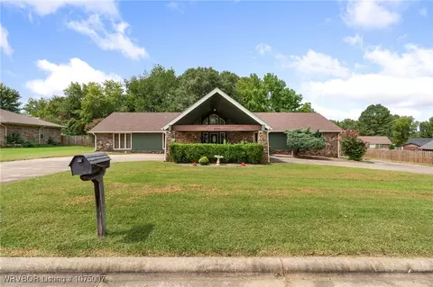 10704 Hunters Point Rd, Fort Smith, AR 72903 photo 1