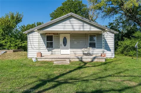 555 N Shiloh Rd, Sallisaw, OK 74955