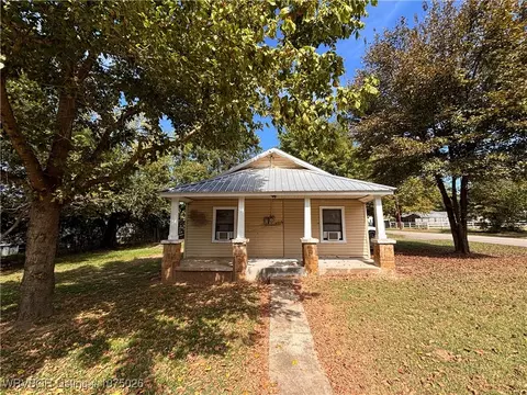 312 Choctaw St, Hackett, AR 72937 photo 4