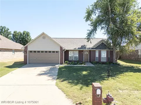 Exterior - 604 Dugan Mill Cir, Fort Smith, AR 72908 photo 2 of 5