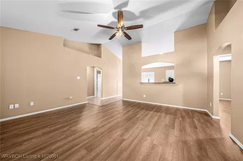 Living - 604 Dugan Mill Cir, Fort Smith, AR 72908 photo 4 of 6