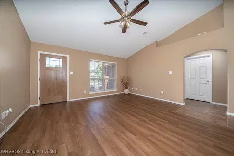 Living - 604 Dugan Mill Cir, Fort Smith, AR 72908 photo 6 of 6