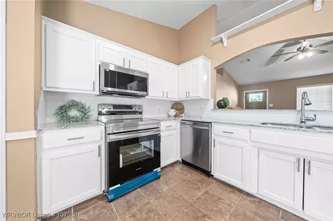 Kitchen - 604 Dugan Mill Cir, Fort Smith, AR 72908 photo 2 of 2