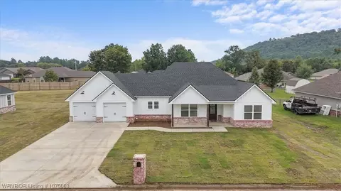 207 Wapiti Ln, Poteau, OK 74953