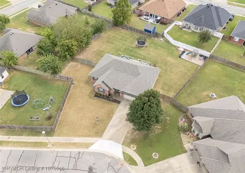 1207 Bur Pl, Alma, AR 72921 photo 2