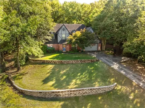 3405 S 29th Cir, Fort Smith, AR 72901 photo 2