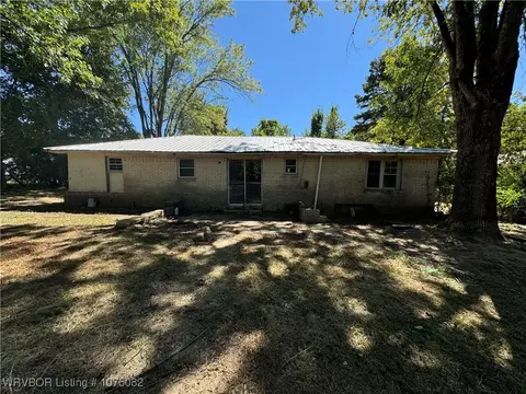 116 E 7th St, Mulberry, AR 72947 photo 4