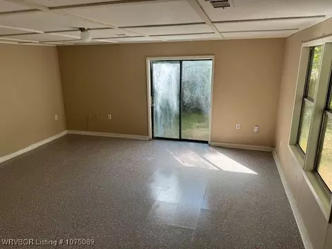Living - 3424 Wirsing Ave, Fort Smith, AR 72904 photo 3 of 3
