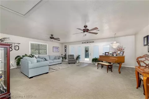 Living - 474846 E 1007 Rd, Muldrow, OK 74948 photo 1 of 3