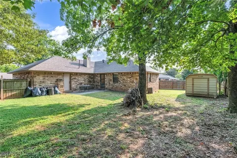 Exterior - 2209 Meadow Ln, Barling, AR 72923 photo 4 of 4