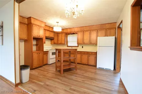 103 Brooks Ave, Gans, OK 74936 photo 4