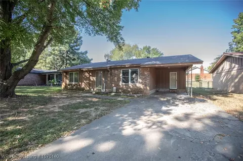 1403 6th Ter, Barling, AR 72923