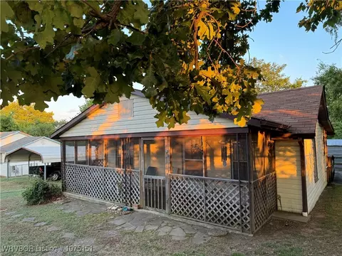 409 Sherman Ave, Arkoma, OK 74901