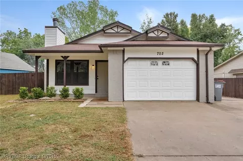702 Heather Way, Barling, AR 72923