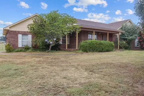 21660 Scenic View Dr, Howe, OK 74940