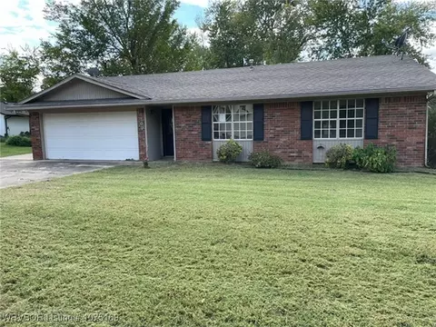1109 Brown St, Sallisaw, OK 74955