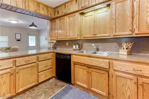 Kitchen - 446273 Simco Rd, Gore, OK 74435 photo 1 of 4