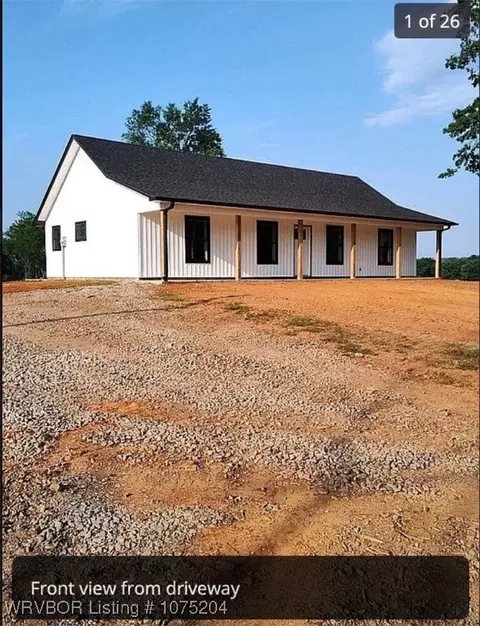 811 Ludlow St, Hartford, AR 72938