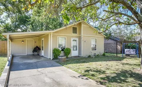 106 Math Ln, Roland, OK 74954