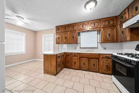 Kitchen - 1023 S 19th St, Fort Smith, AR 72901 photo 3 of 3