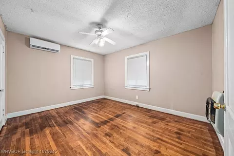 Bedroom - 1023 S 19th St, Fort Smith, AR 72901 photo 2 of 2