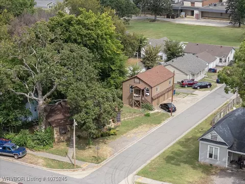 View/Area - 1023 S 19th St, Fort Smith, AR 72901 photo 1 of 1