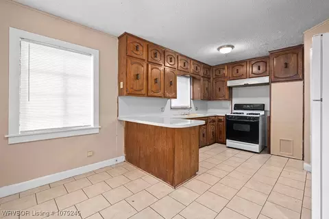Kitchen - 1023 S 19th St, Fort Smith, AR 72901 photo 1 of 3
