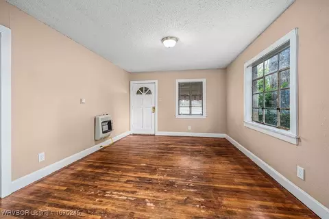 Living - 1023 S 19th St, Fort Smith, AR 72901 photo 1 of 2