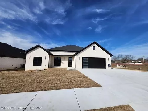 125 Magnolia Springs St, Conway, AR 72034