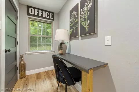 Entry Way - 3320 S 35th St, Fort Smith, AR 72903 photo 4 of 7