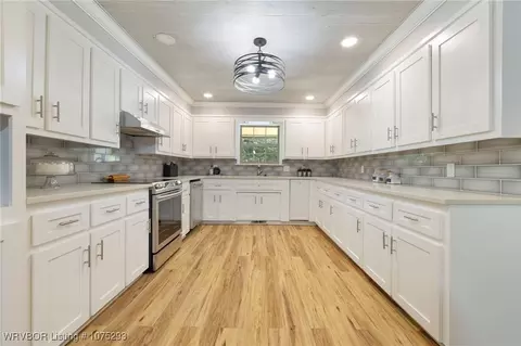 Kitchen - 3320 S 35th St, Fort Smith, AR 72903 photo 1 of 2