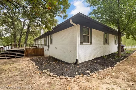 Exterior - 3320 S 35th St, Fort Smith, AR 72903 photo 9 of 12
