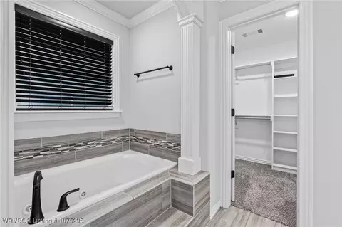 Entry Way - 5508 Thomas Rd, Fort Smith, AR 72916 photo 5 of 5