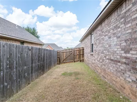 Exterior - 5508 Thomas Rd, Fort Smith, AR 72916 photo 8 of 8