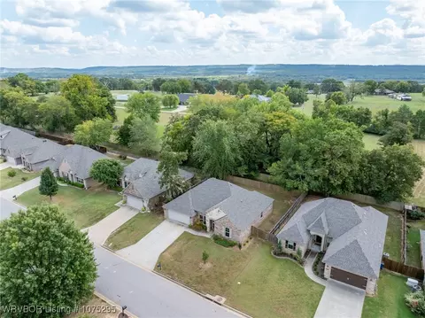 View/Area - 5508 Thomas Rd, Fort Smith, AR 72916 photo 2 of 4