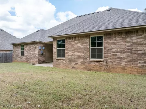Exterior - 5508 Thomas Rd, Fort Smith, AR 72916 photo 4 of 8