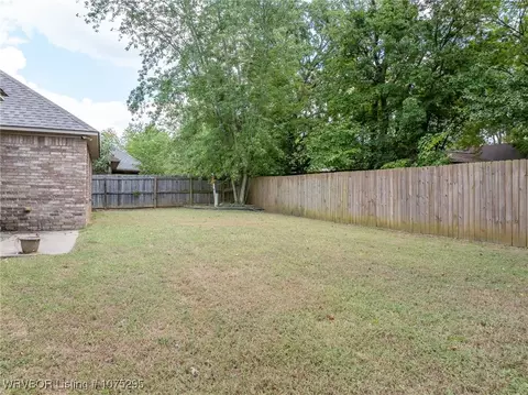 Exterior - 5508 Thomas Rd, Fort Smith, AR 72916 photo 5 of 8