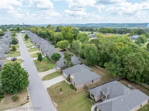 View/Area - 5508 Thomas Rd, Fort Smith, AR 72916 photo 3 of 4