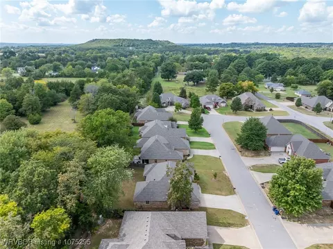 View/Area - 5508 Thomas Rd, Fort Smith, AR 72916 photo 4 of 4
