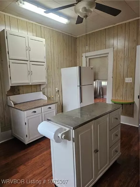 711 1st St, Paris, AR 72855 photo 10