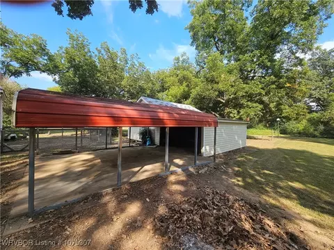 711 1st St, Paris, AR 72855 photo 28