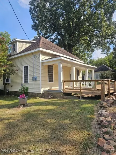 711 1st St, Paris, AR 72855 photo 38