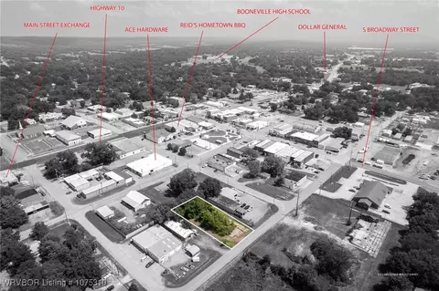 147 W 1st St, Booneville, AR 72927