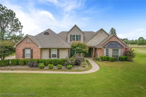 1914 Edwards Rd, Alma, AR 72921