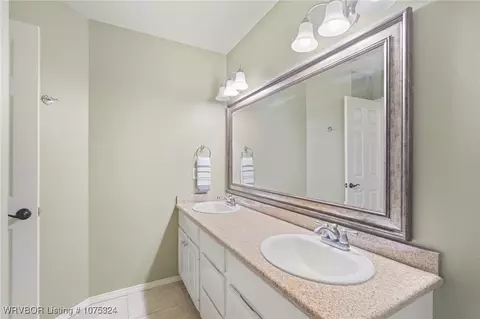 Bath - 2320 Ramsgate Way, Fort Smith, AR 72908 photo 4 of 4