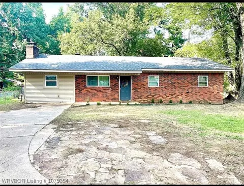 3610 Pleasant St, Ozark, AR 72949