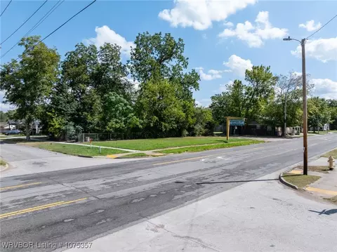1320 N Greenwood Ave, Fort Smith, AR 72901