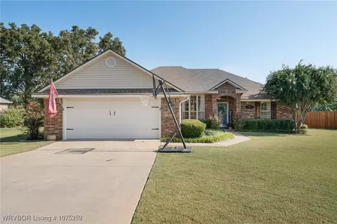 2420 River Vista Dr, Alma, AR 72921
